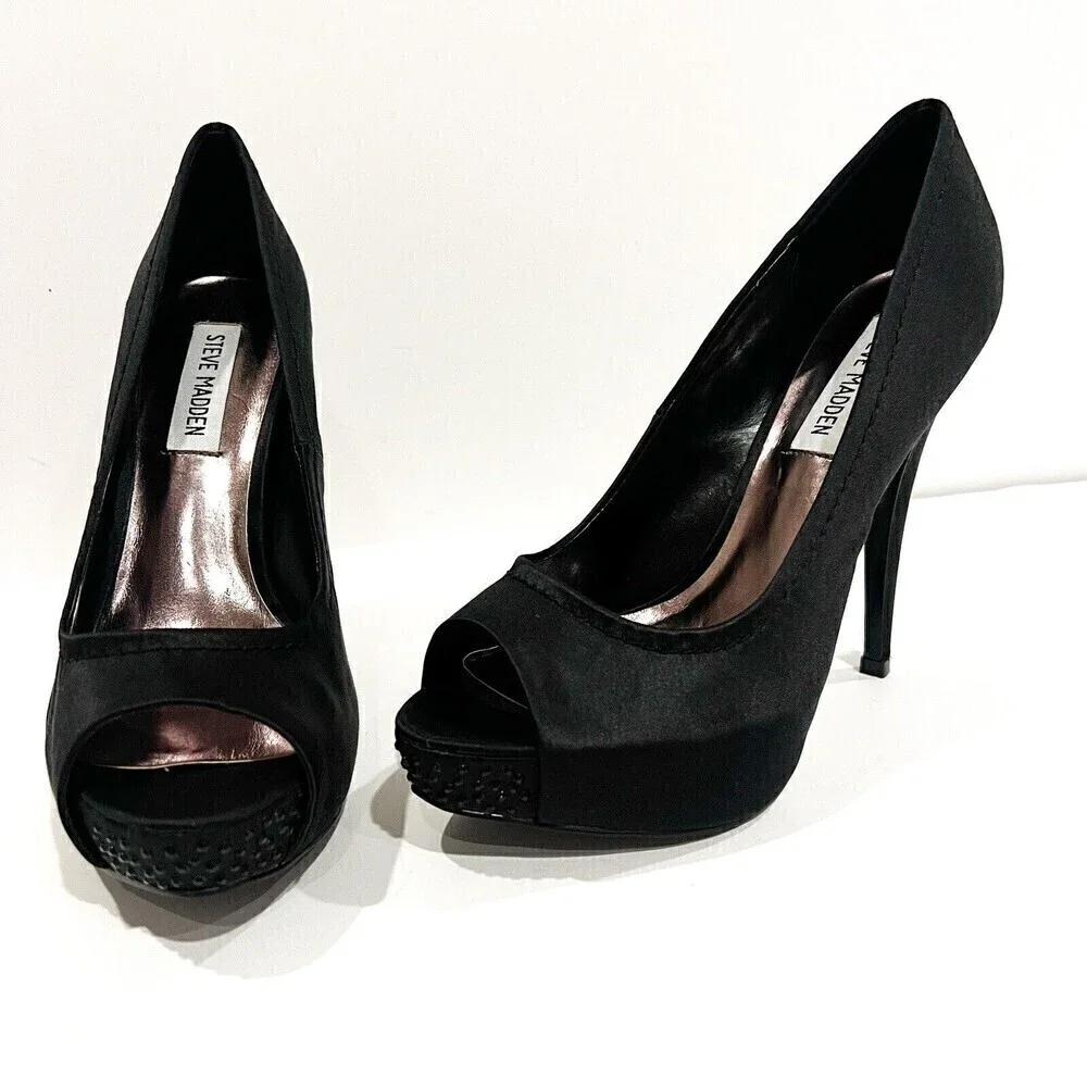New Steve Madden Feelixx Black Satin Peep Toe Heel size 8